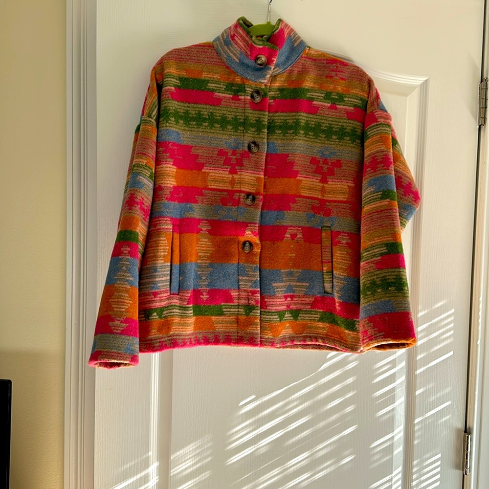 Adorable print button up jacket, light weight